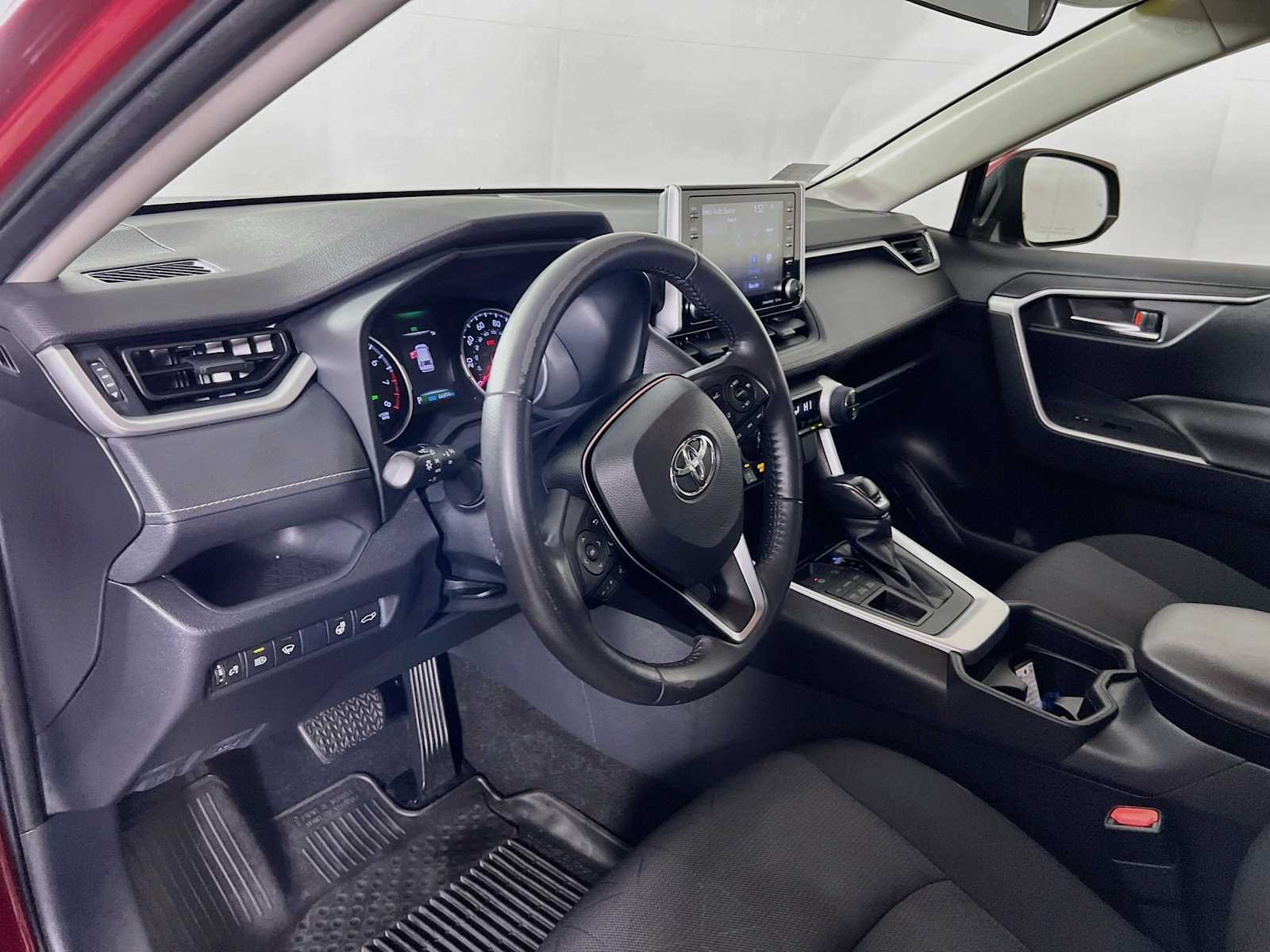 Used 2019 Ruby Flare Pearl Toyota XLE image 9