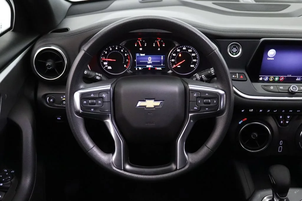 Used 2022 Summit White Chevrolet 2LT image 20