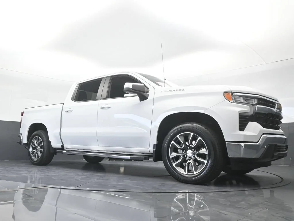 Used 2023 Summit White Chevrolet LT image 60