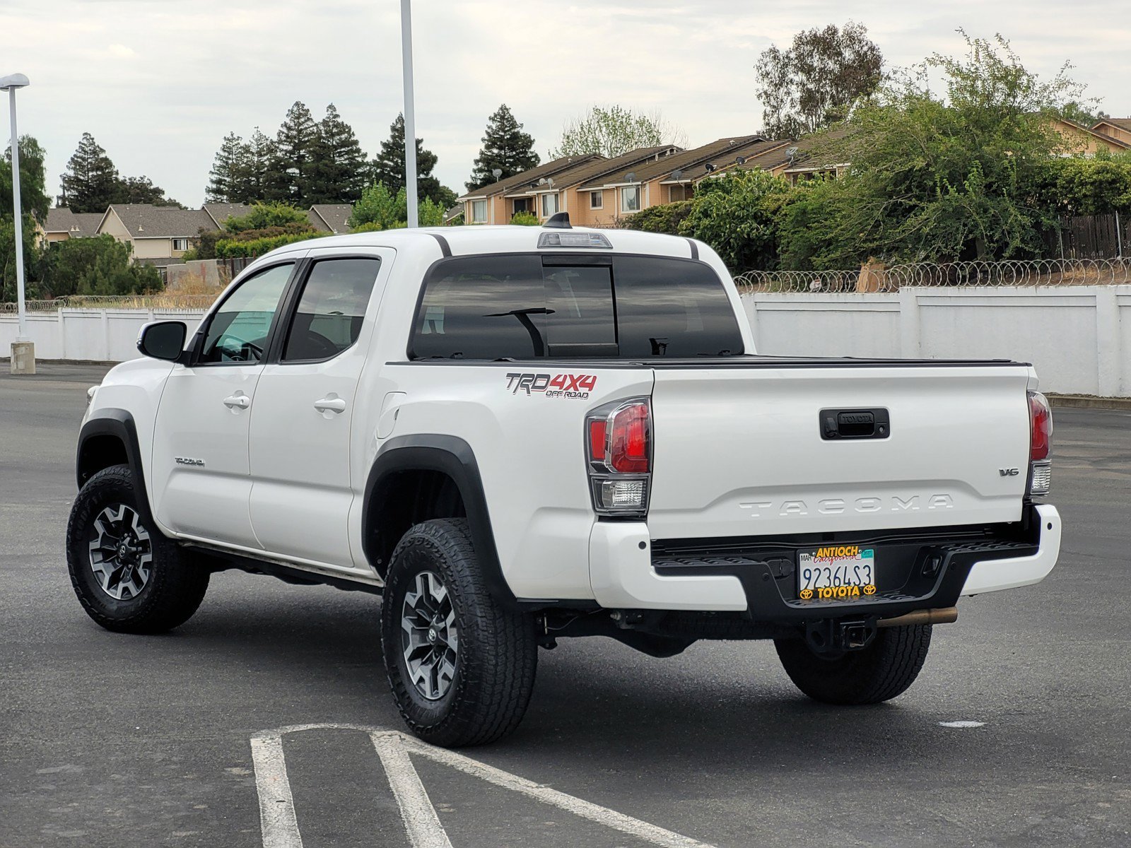 Used 2023 White Toyota  image 6