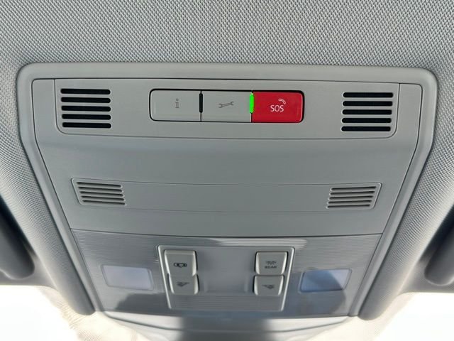 2025 Volkswagen Jetta SE - Photo 36