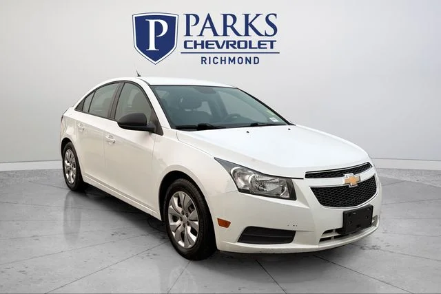 Used 2014 White Chevrolet LS image 1