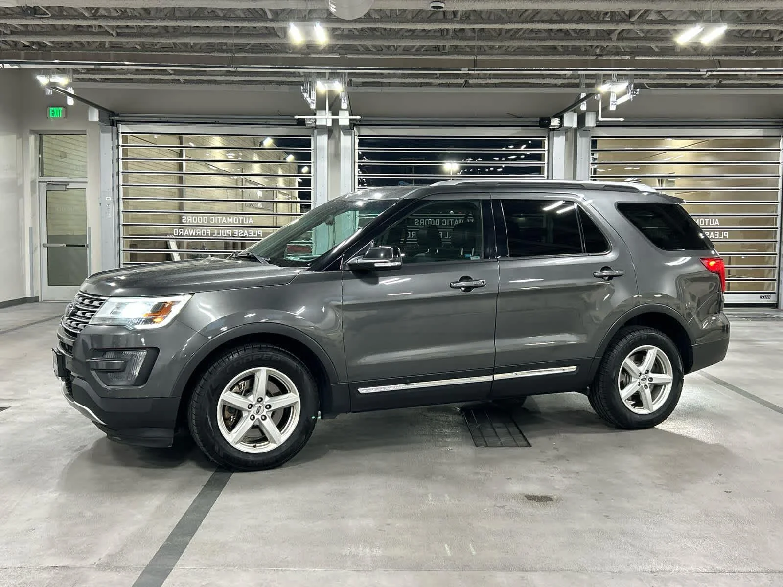 2016 Ford Explorer XLT 4WD's photo