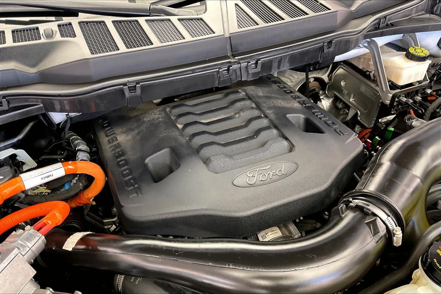 Used 2021 White Ford Limited image 32