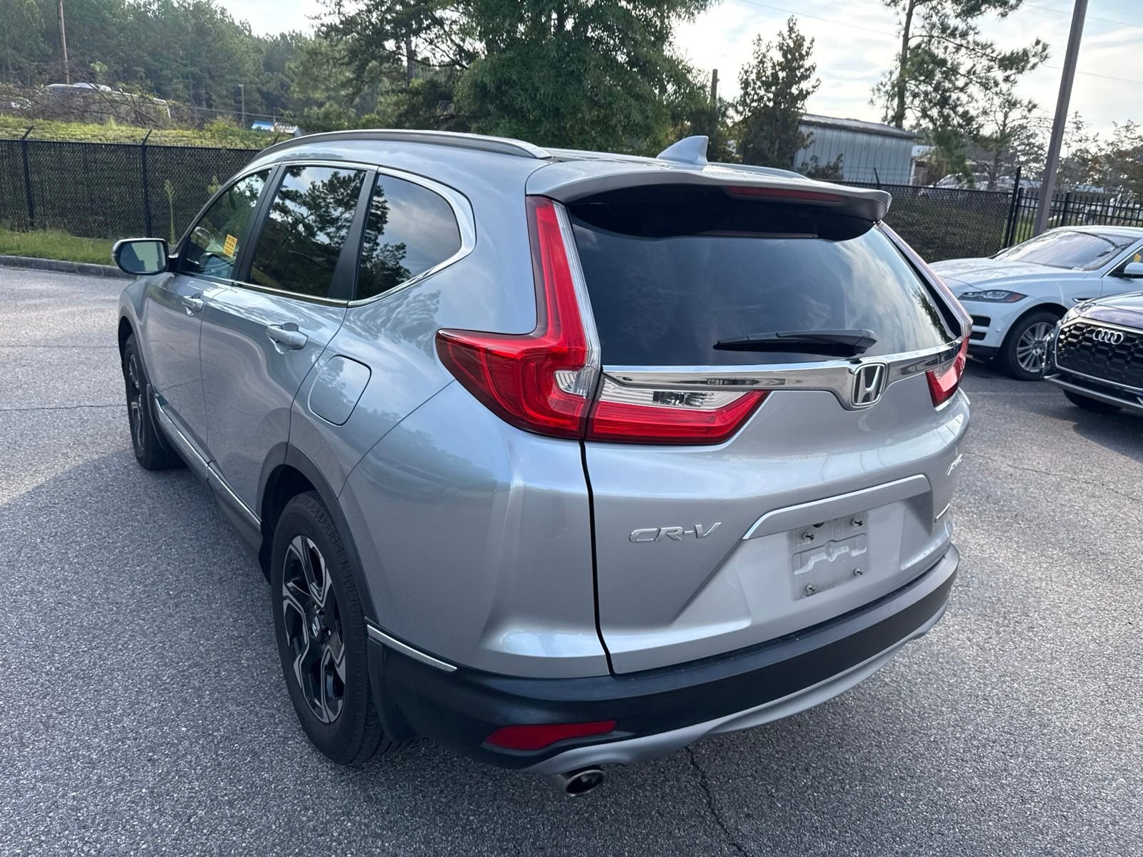 Used 2019  Honda Touring image 4