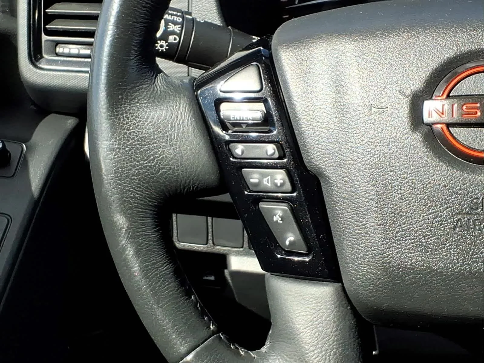 Used 2022 Boulder Grey Pearl Nissan PRO-4X image 22