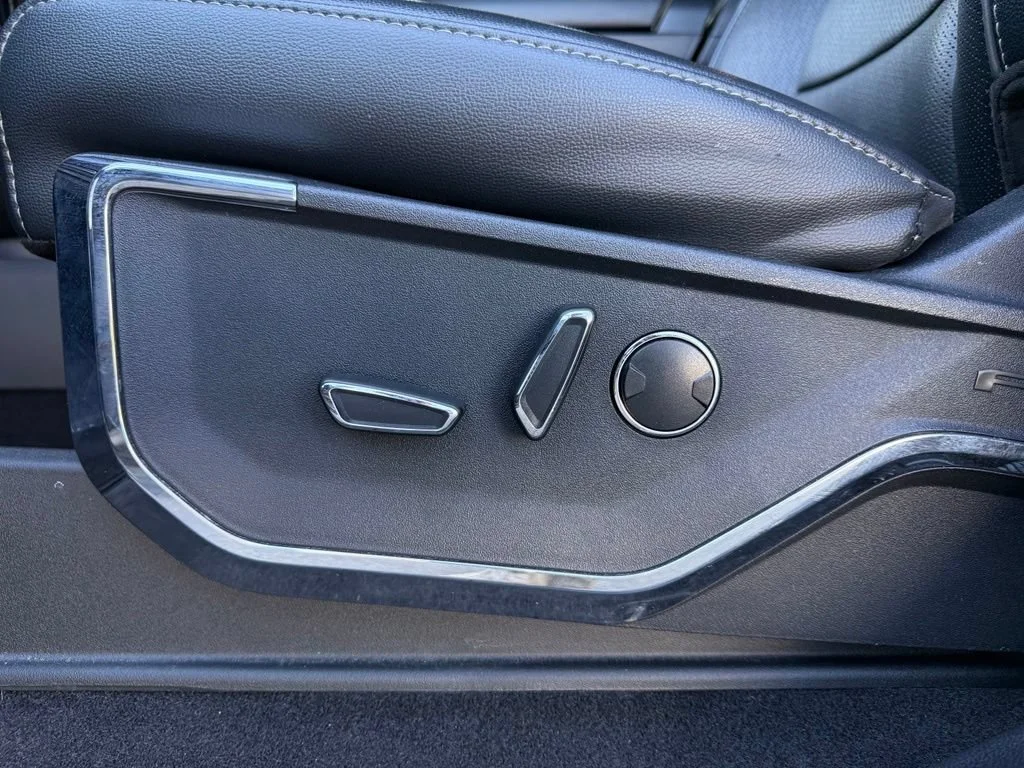 Used 2024 Gray Ford LARIAT image 13