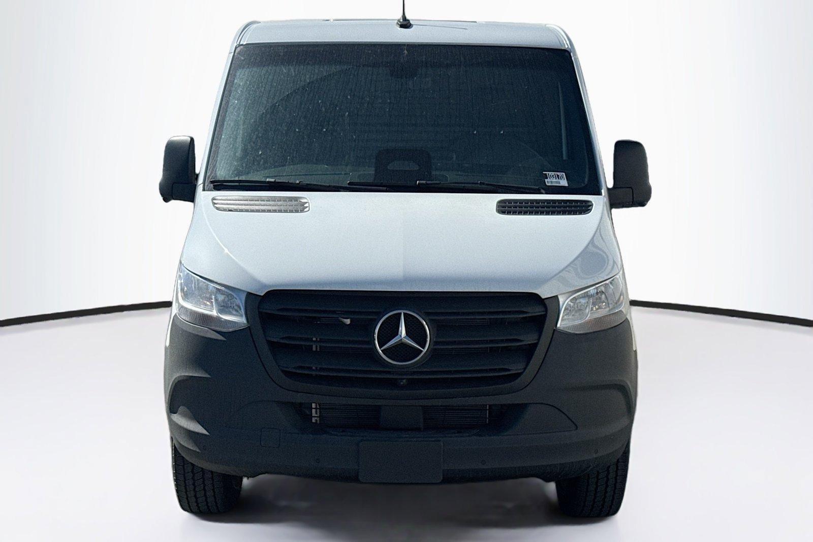 New 2026 Arctic White Mercedes-Benz  image 2