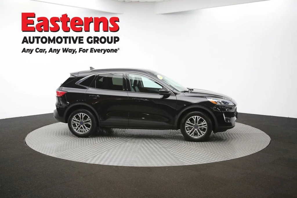Used 2021 Black Ford SEL image 45