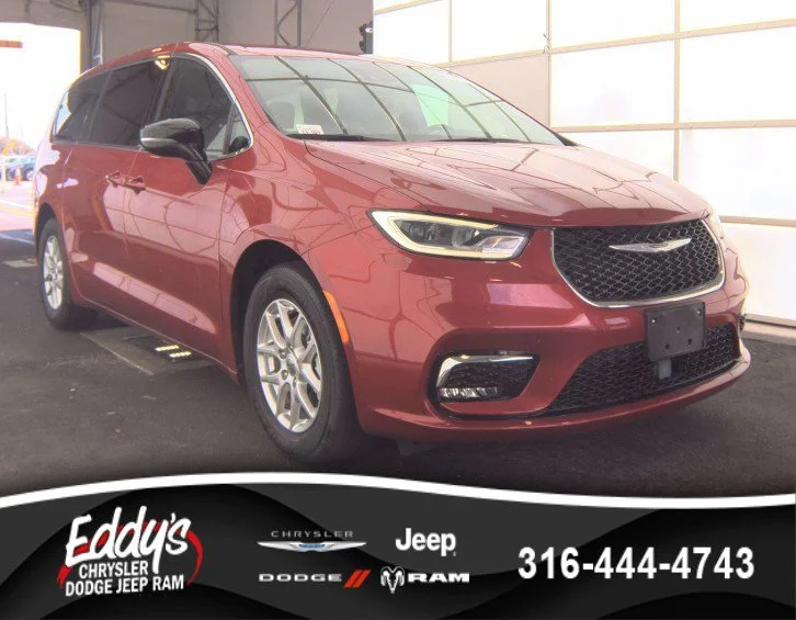2025 Chrysler Pacifica Select's photo