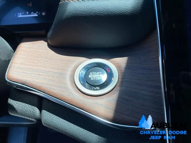 Used 2025 Gray Jeep Summit image 47