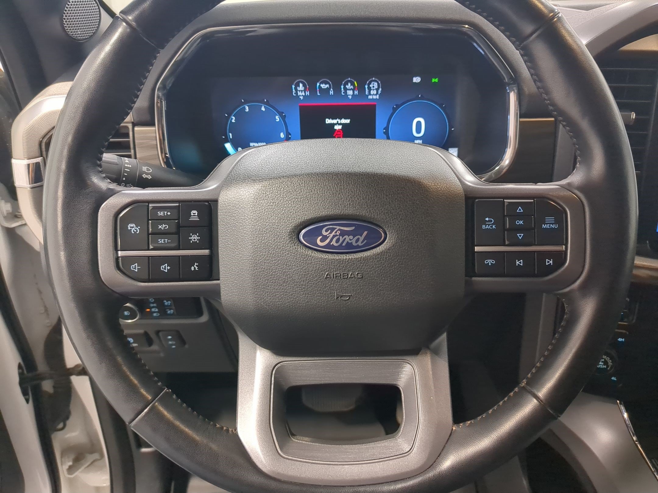 Used 2024 Oxford White Ford LARIAT image 17
