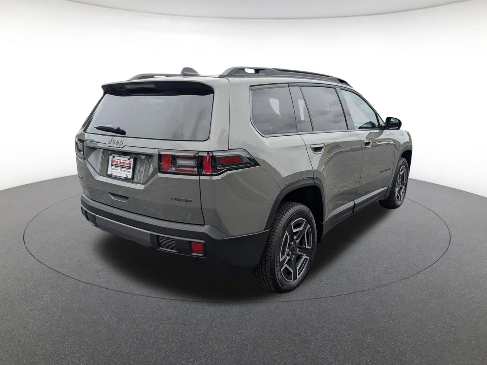 New 2026 Sting-Gray Clear-Coat Exterior Paint Jeep Laredo image 4