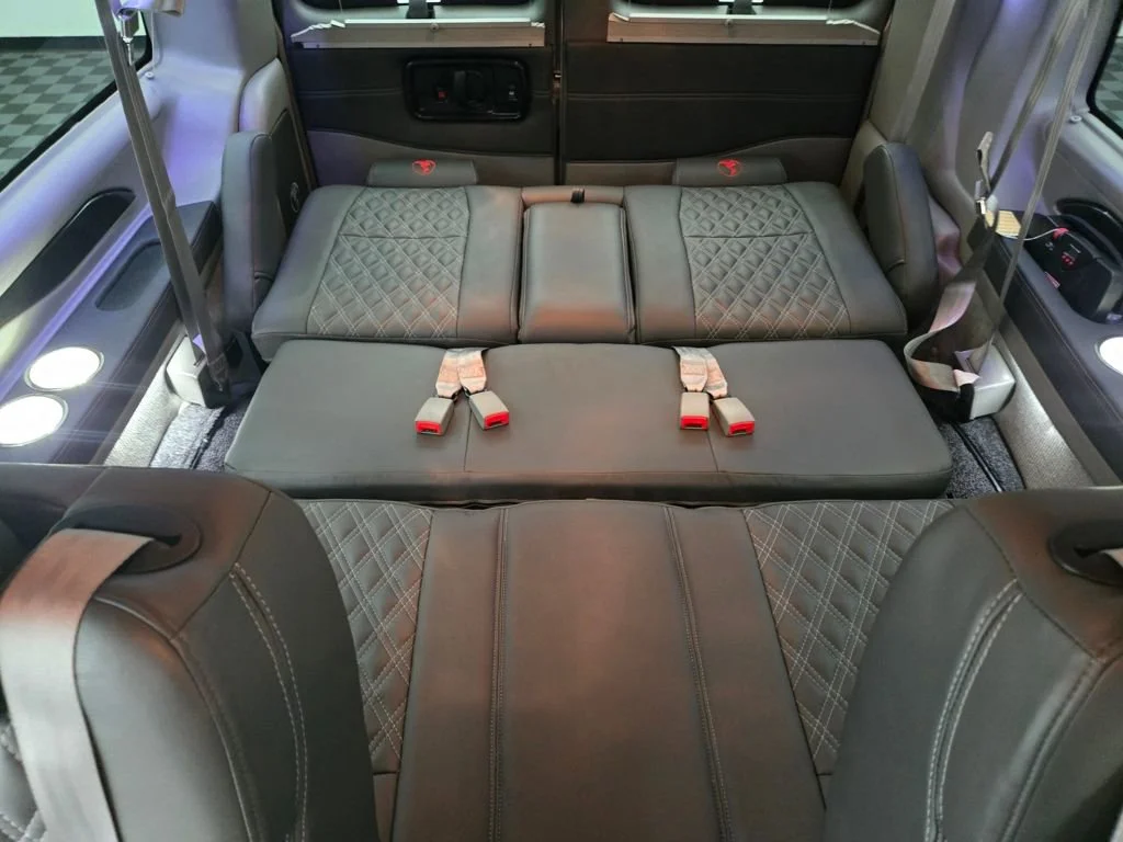 2023 GMC Savana Cargo Work Van - Photo 43