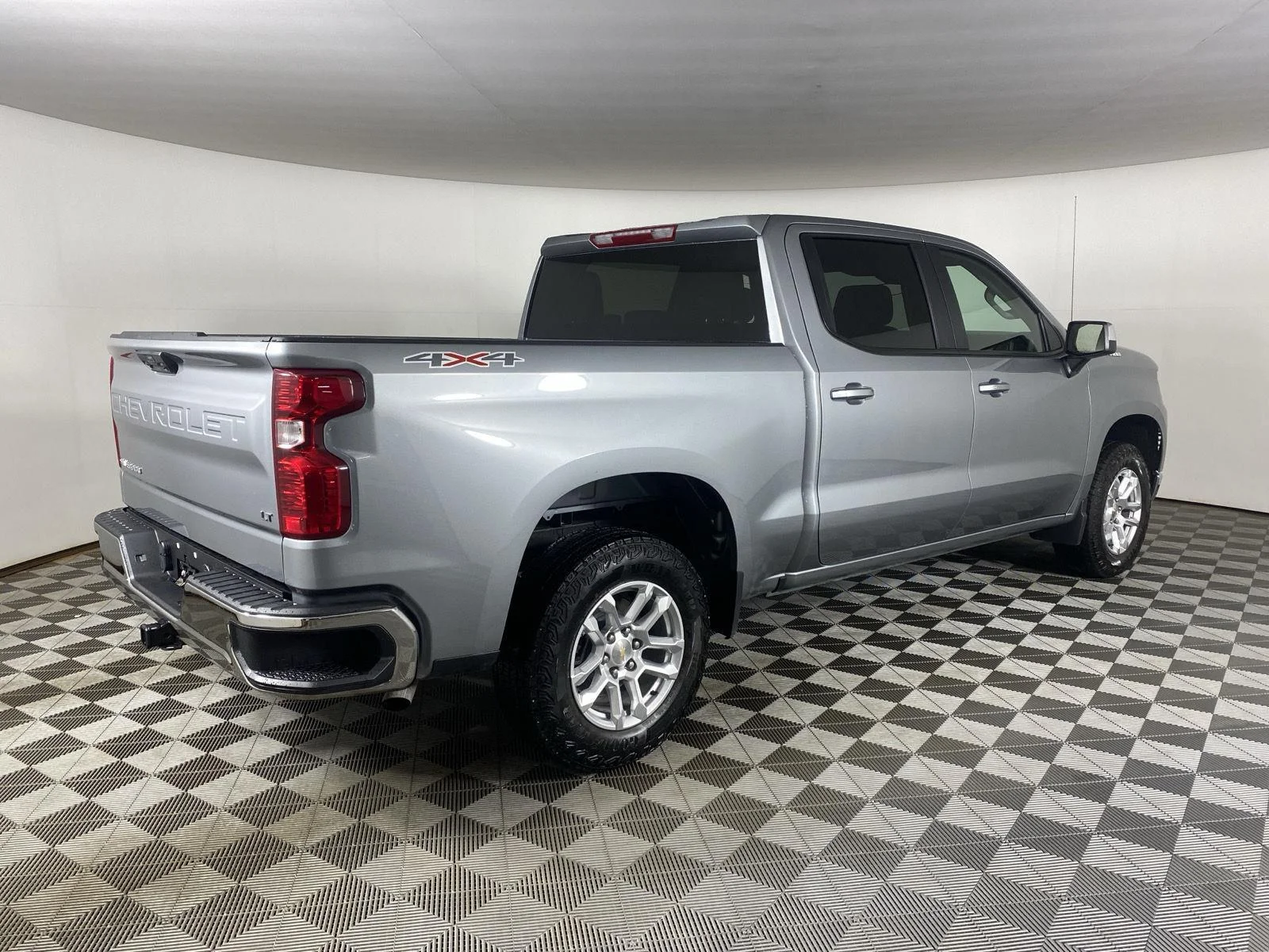 Used 2026 Sterling Gray Metallic Chevrolet LT image 7