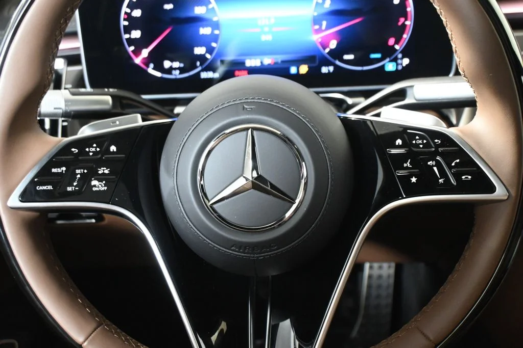 Certified Used 2026 Green Mercedes-Benz S 580 image 18