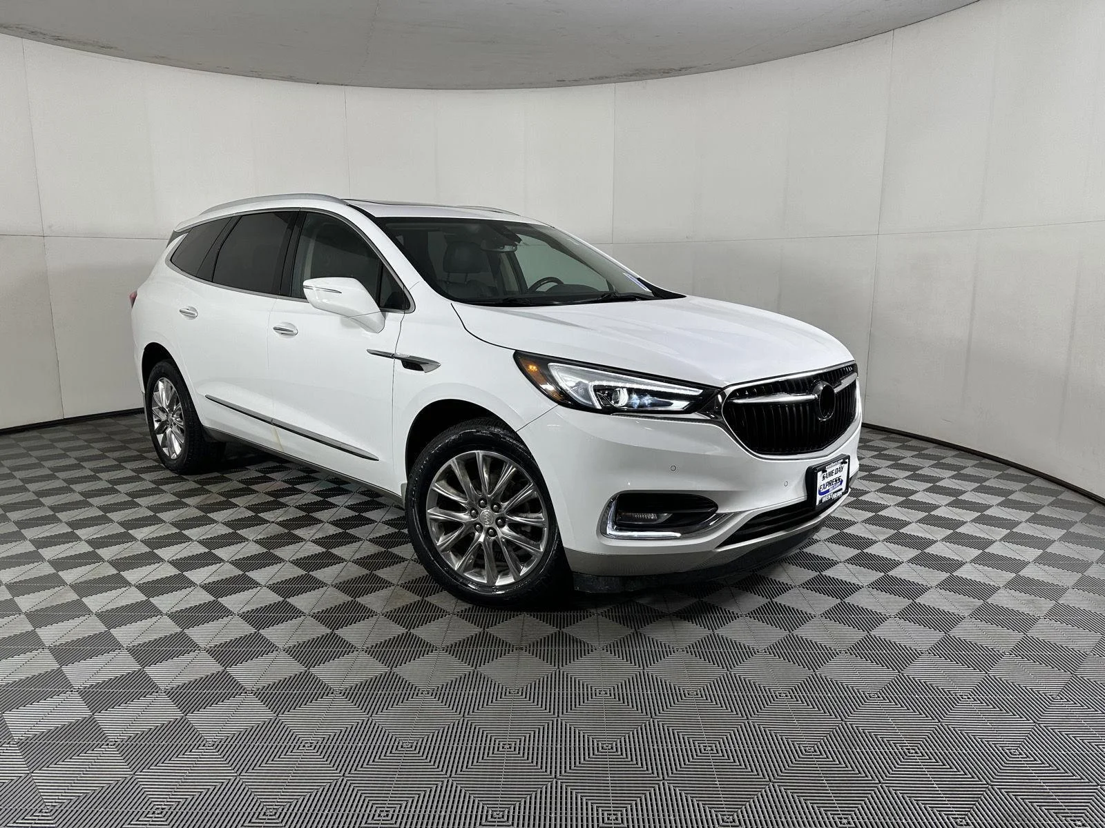 Used 2020 Summit White Buick Premium image 30