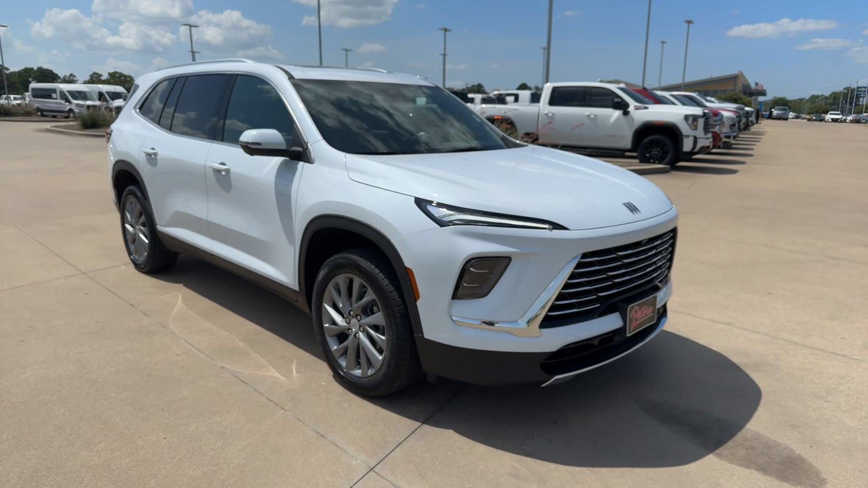 New 2026 Iridescent White Tricoat Buick Preferred image 3