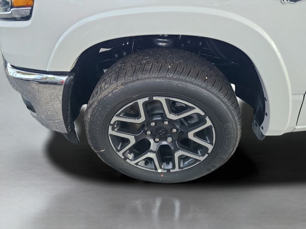 New 2026 Ivory White Tri-Coat Pearl-Coat Exterior Paint RAM Laramie image 26