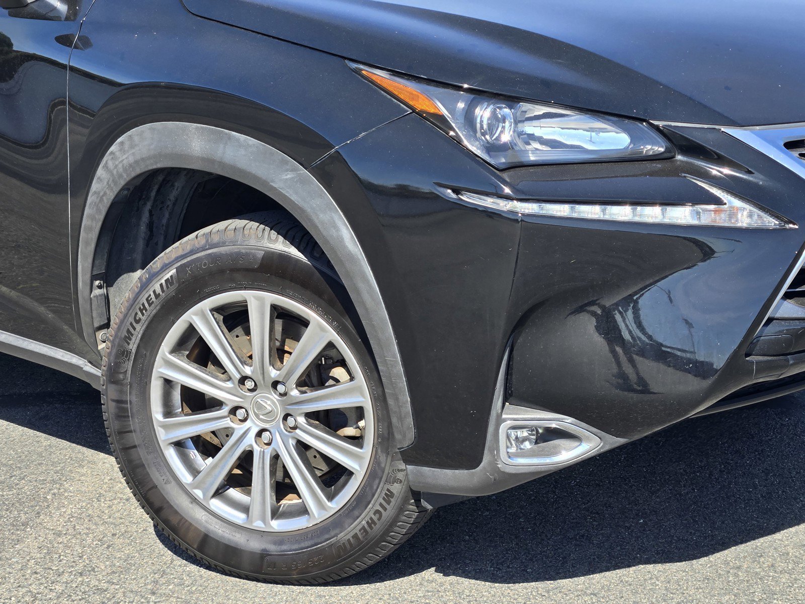 Used 2016  Lexus FSPORT image 9