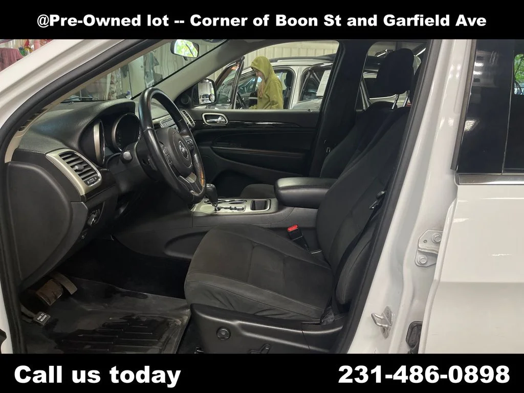Used 2013 White Jeep Laredo image 14