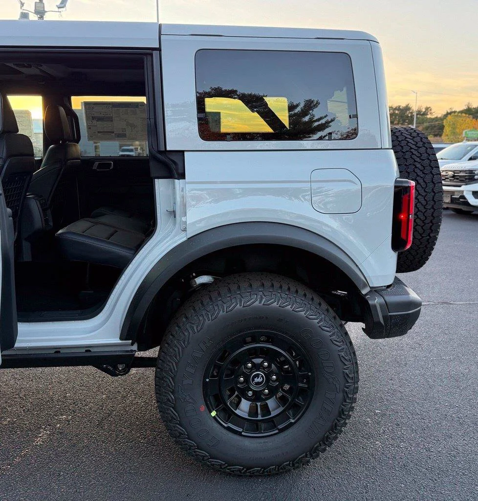 New 2026 Avalanche Gray Ford Badlands® image 29