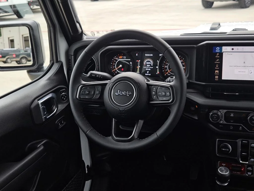 Used 2026 White Jeep Rubicon image 17