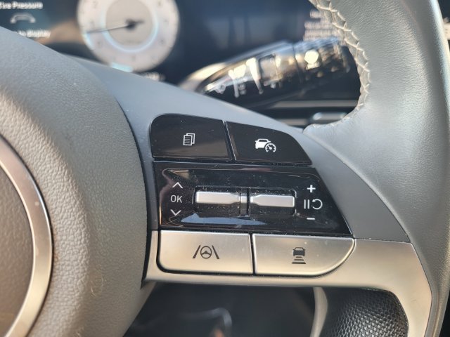 Certified Used 2025 Black Hyundai SEL Convenience image 27