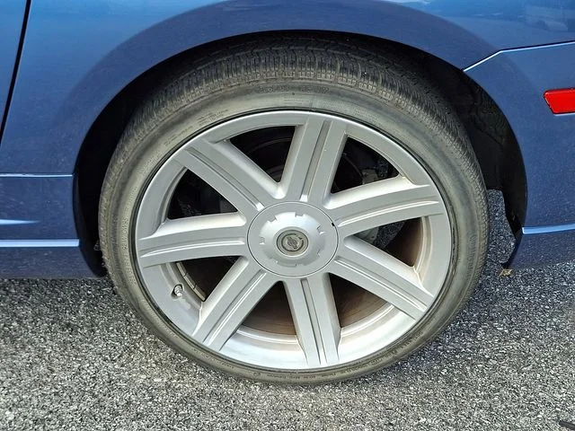 Used 2008 Blue Chrysler Limited image 13