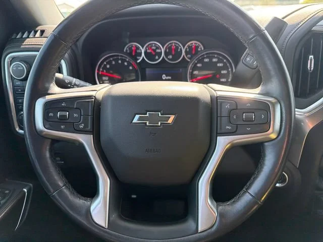 Used 2021 BLACK Chevrolet RST image 17