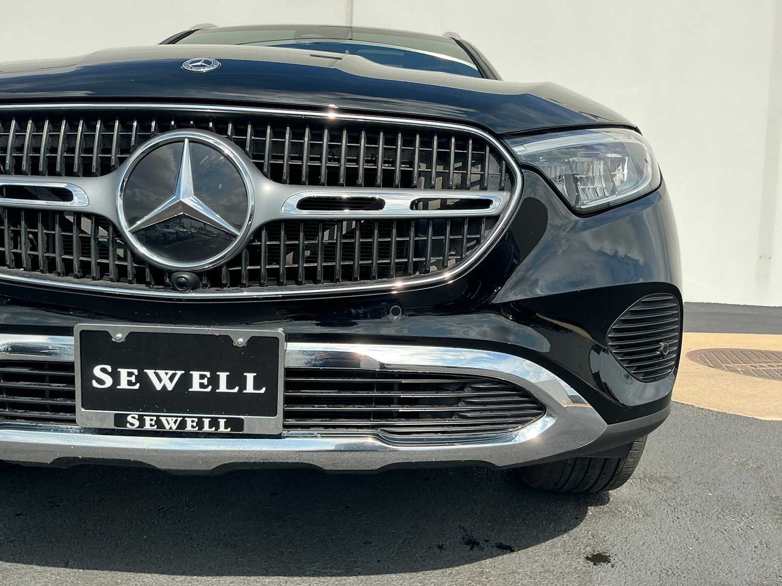 Certified Used 2024 Black Mercedes-Benz GLC 300 image 8