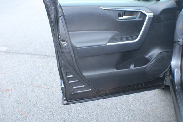 Used 2025 Magnetic Gray Metallic Toyota XLE image 6