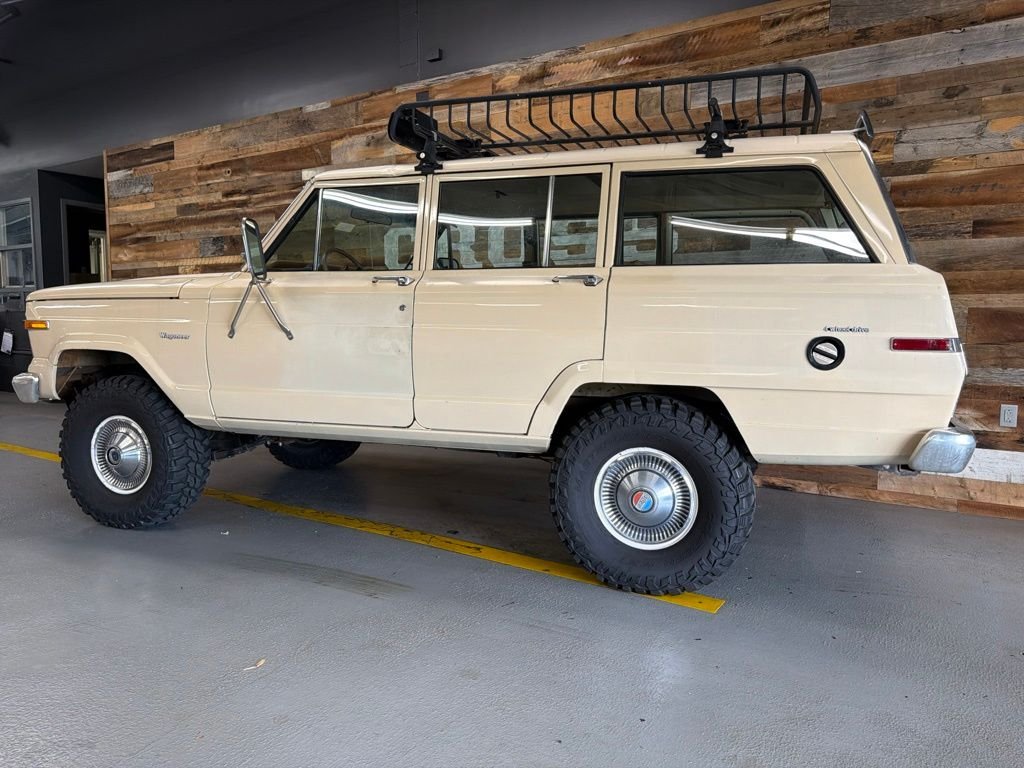 Used 1985  Jeep Base image 11