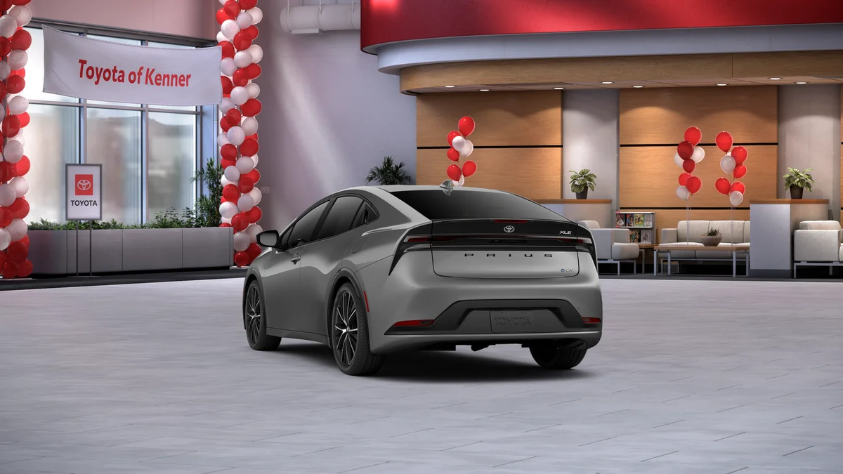 New 2027 Guardian Gray Toyota XLE image 7