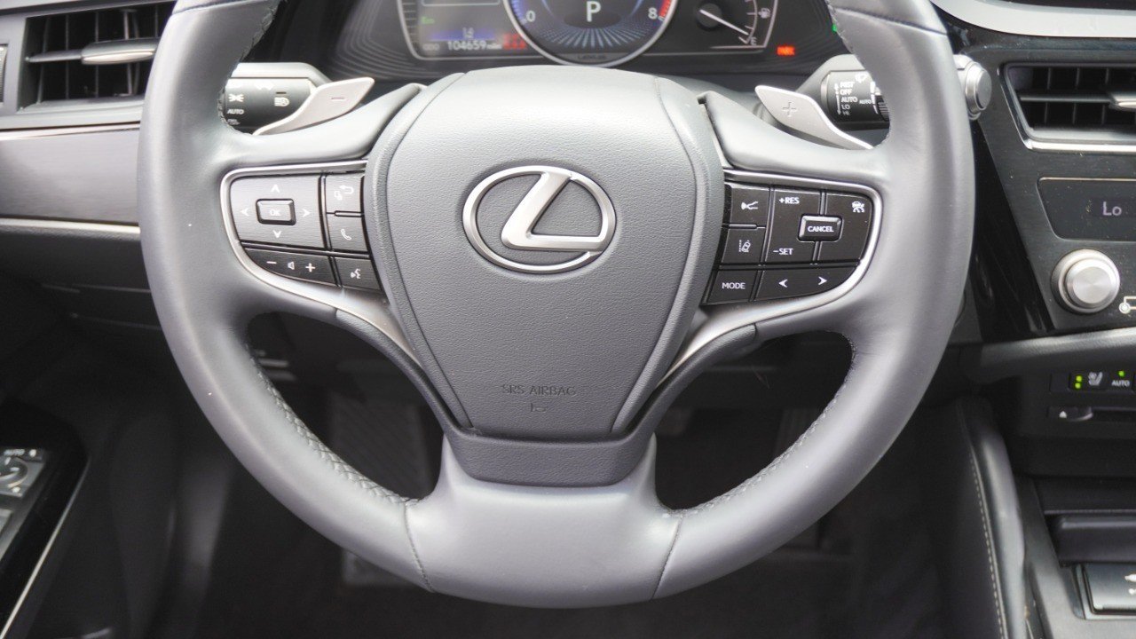 Used 2022 Red Lexus ES 350 image 27