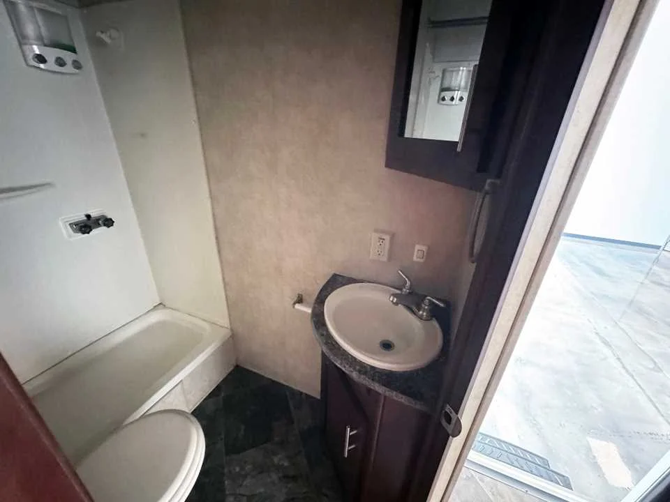 Used 2015  FOREST RIVER  image 13