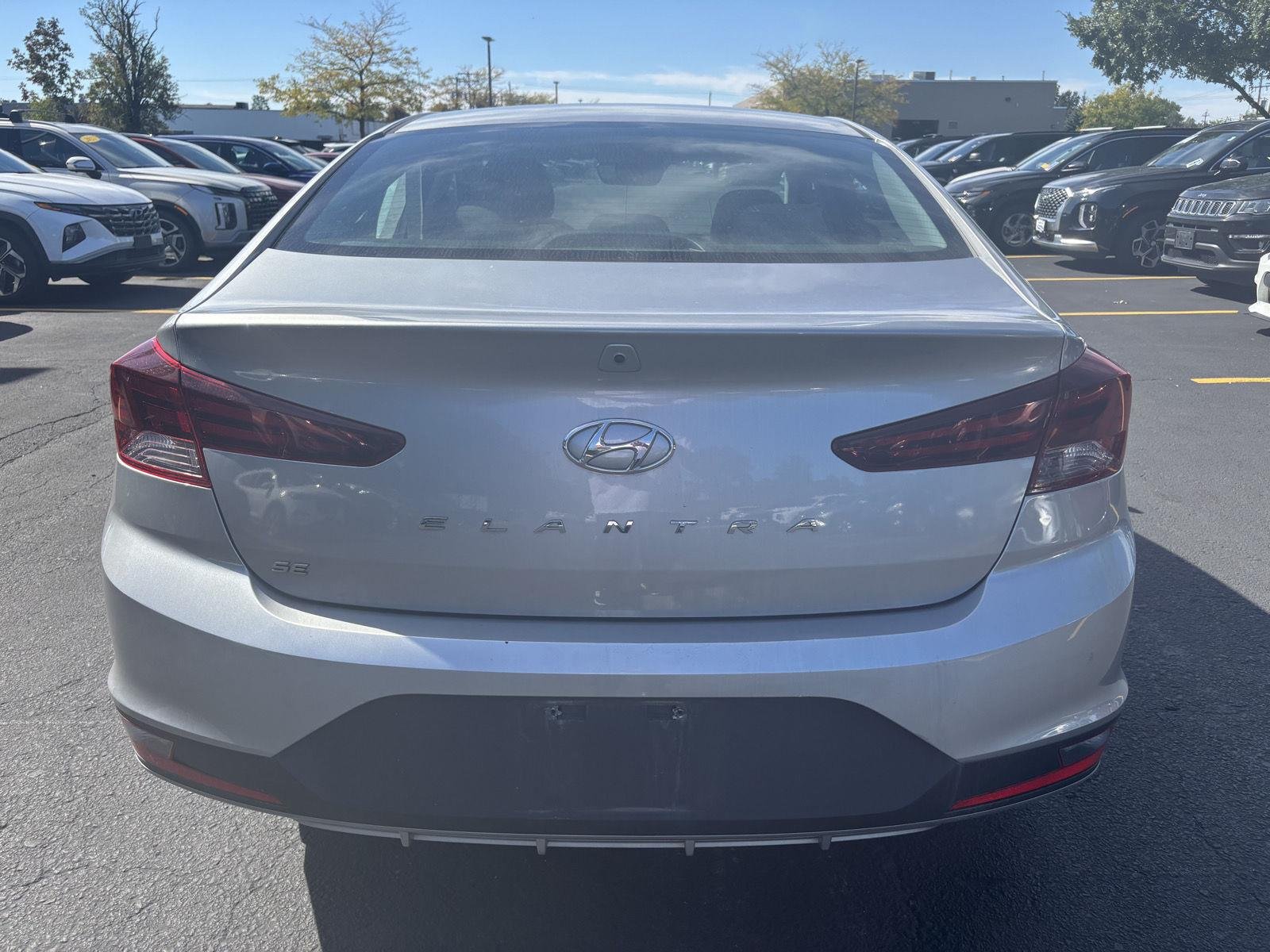 Used 2020 Stellar Silver Hyundai SE image 6