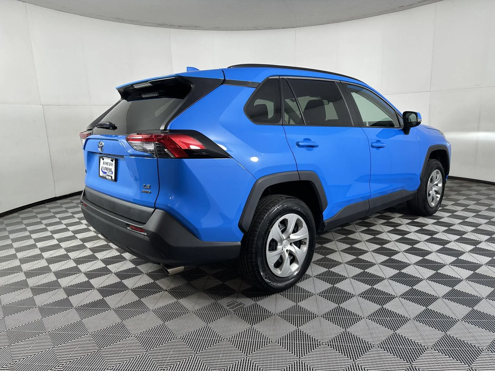 Used 2019 Blue Flame Toyota LE image 18