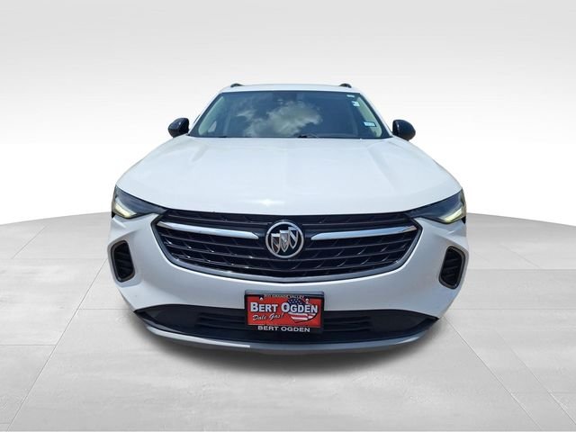 Used 2022 White Buick Preferred image 2