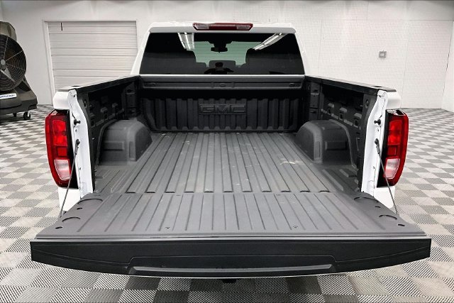 Used 2026 Summit White GMC SLE image 32