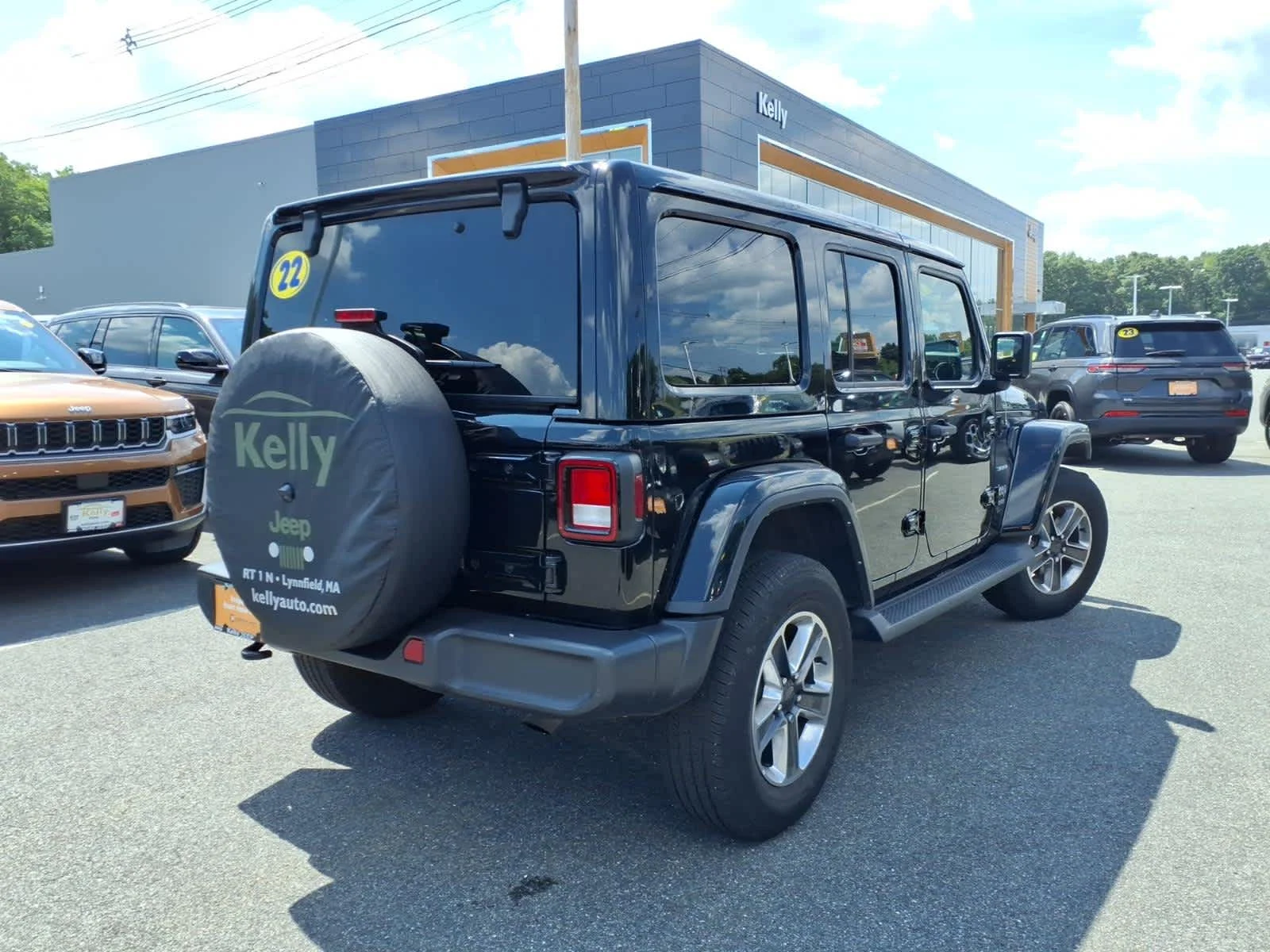 Certified Used 2022 Black Clearcoat Jeep Unlimited Sahara image 7