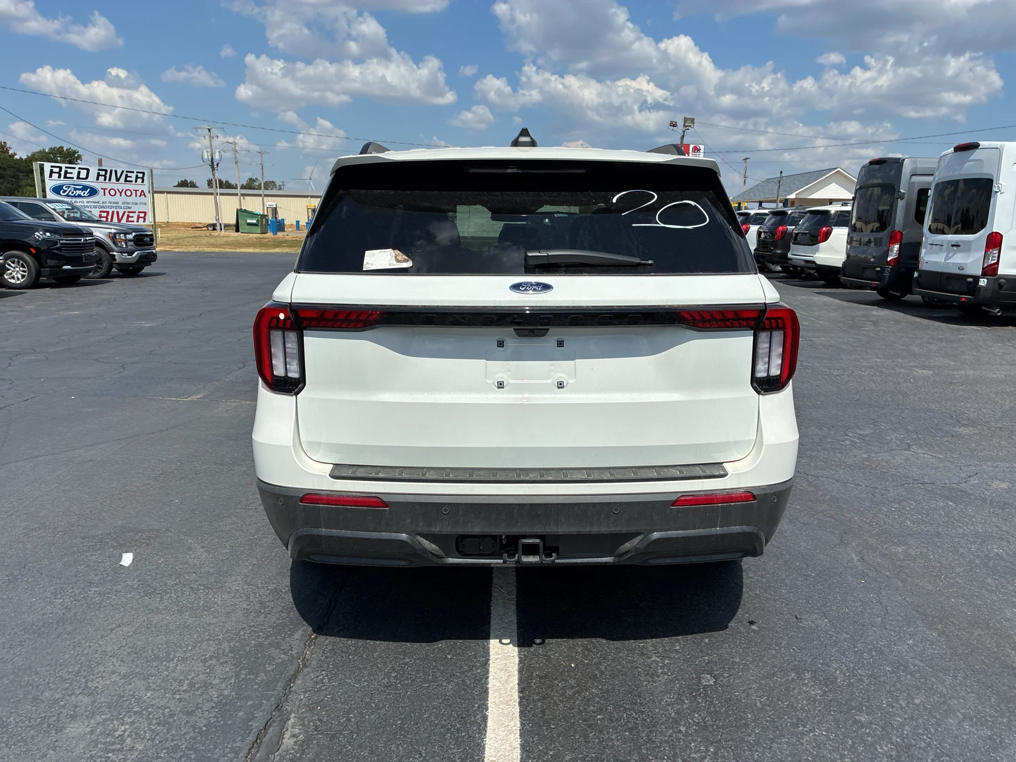 New 2026 Star White Metallic Tri-Coat Ford ST-Line image 6