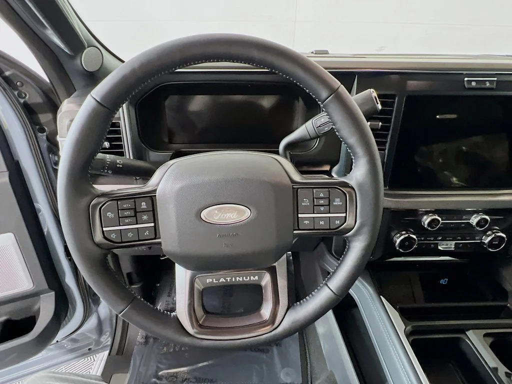 New 2026 Glacier Gray Metallic Tri-Coat Ford Platinum image 8