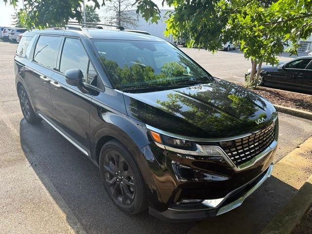 Used 2022 Black Kia SX image 2
