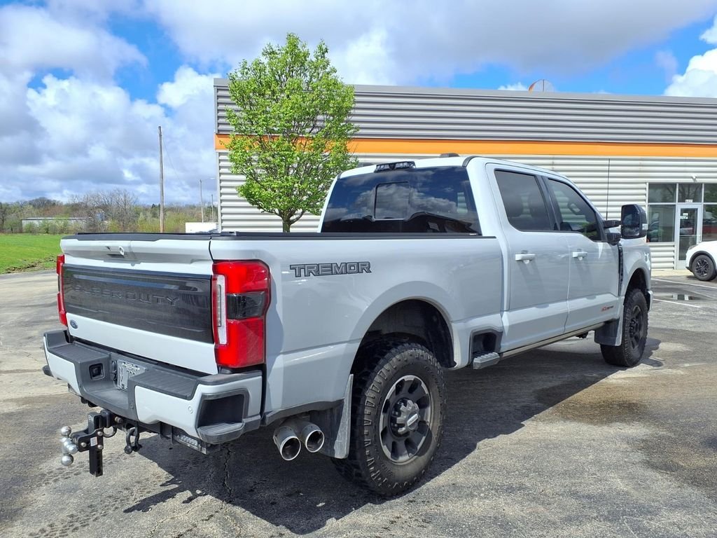 New 2026 Avalanche Ford F-350® Platinum® image 4