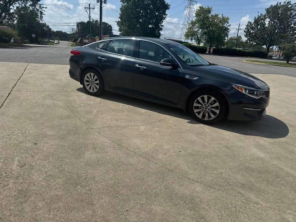 Used 2016 Green Kia EX image 7