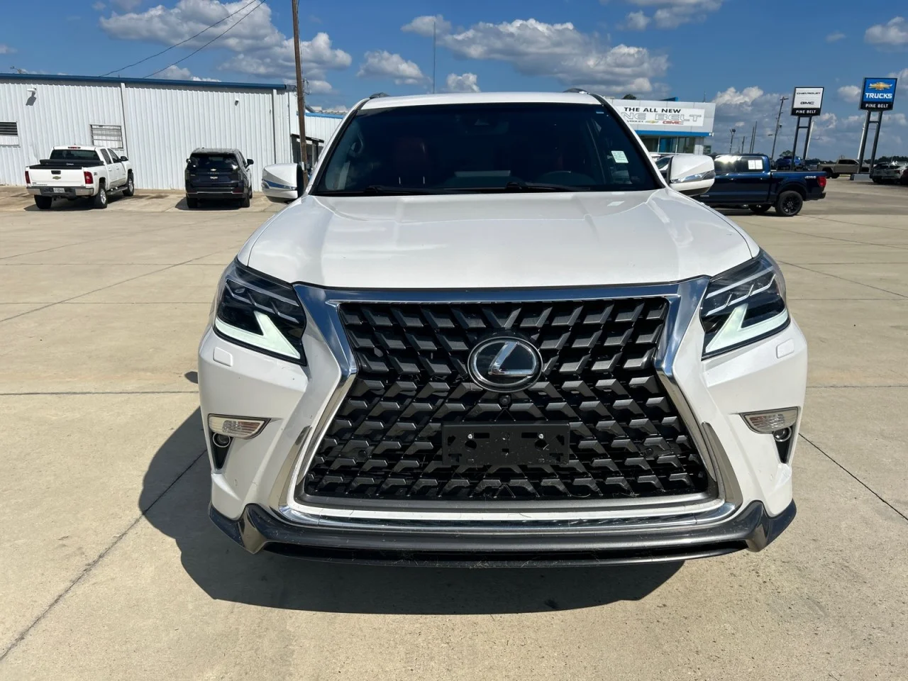 Used 2023  Lexus GX 460 Luxury image 5