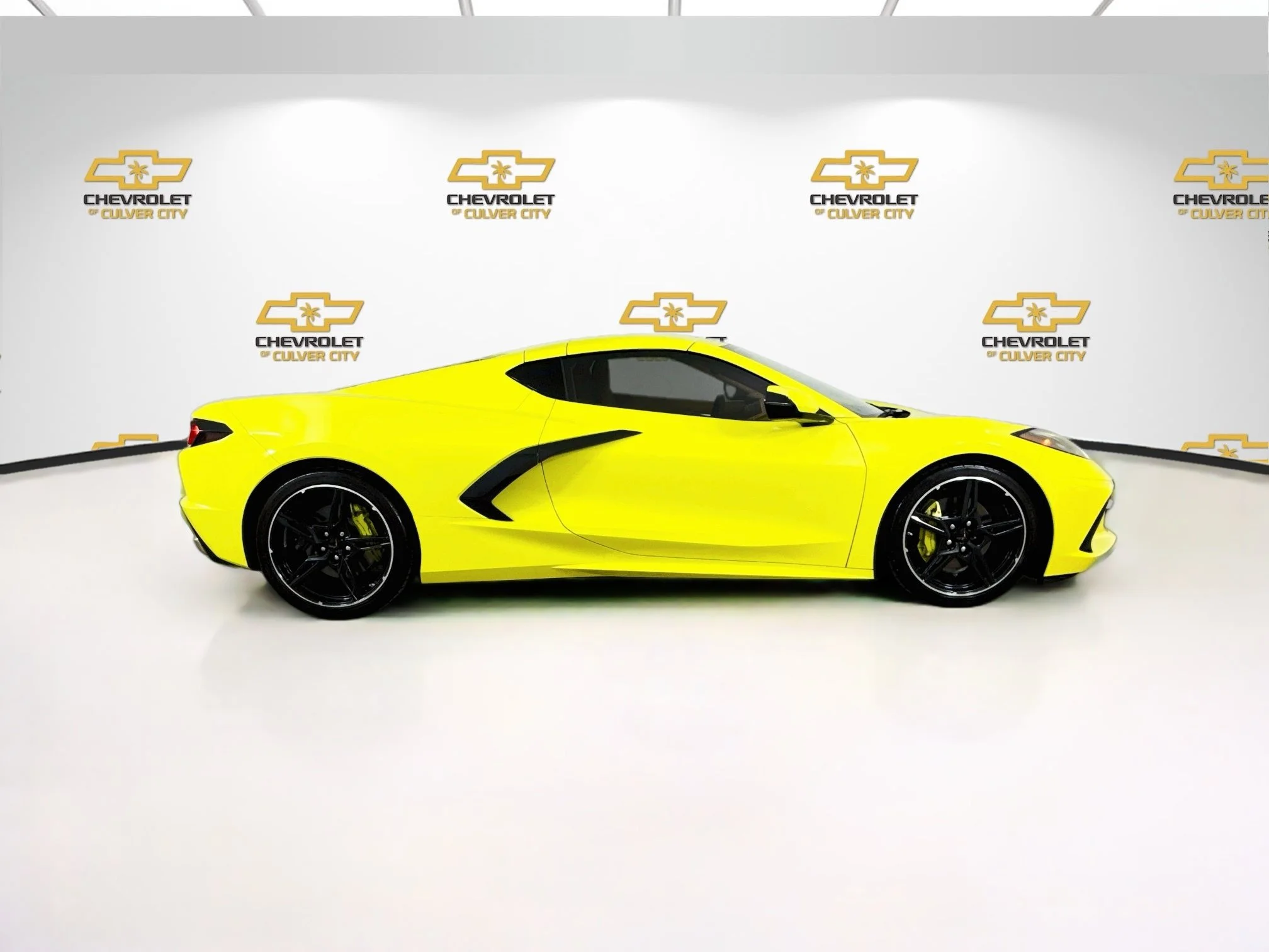 Used 2023 ACCELERATE YELLOW METALLIC Chevrolet 3LT image 9