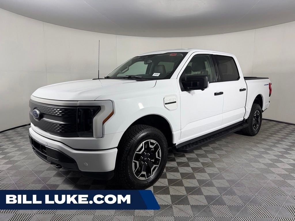 Used 2023 White Ford XLT image 1