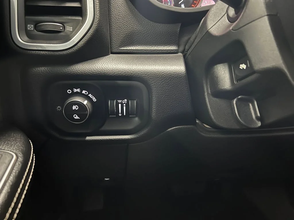 Used 2022 Granite Crystal Metallic Clearcoat Ram Laramie image 25